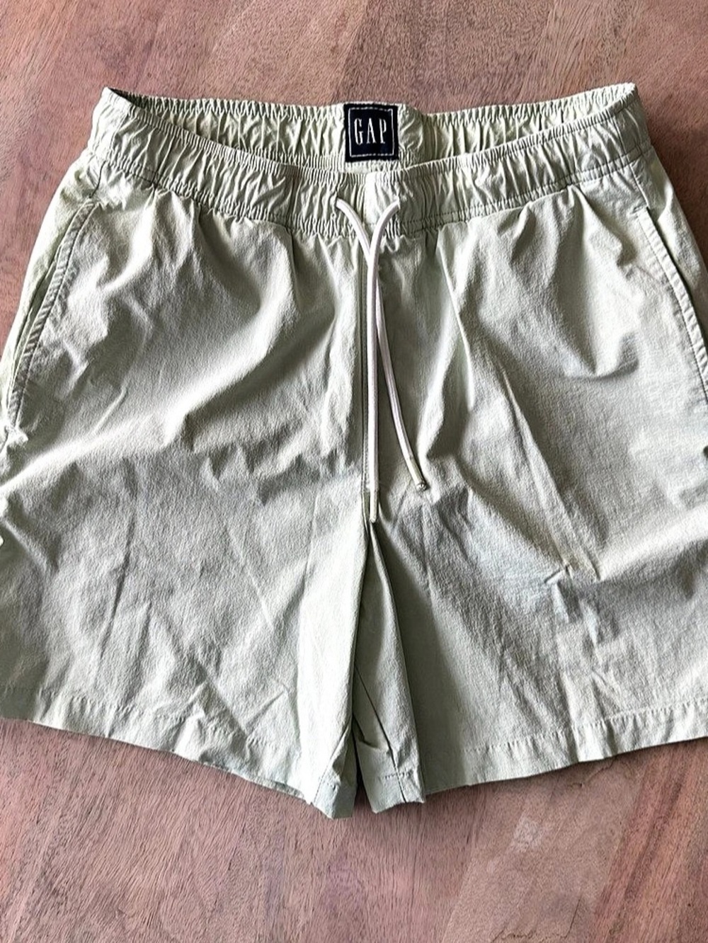 Gap Hybrid Shorts in Green Size XS